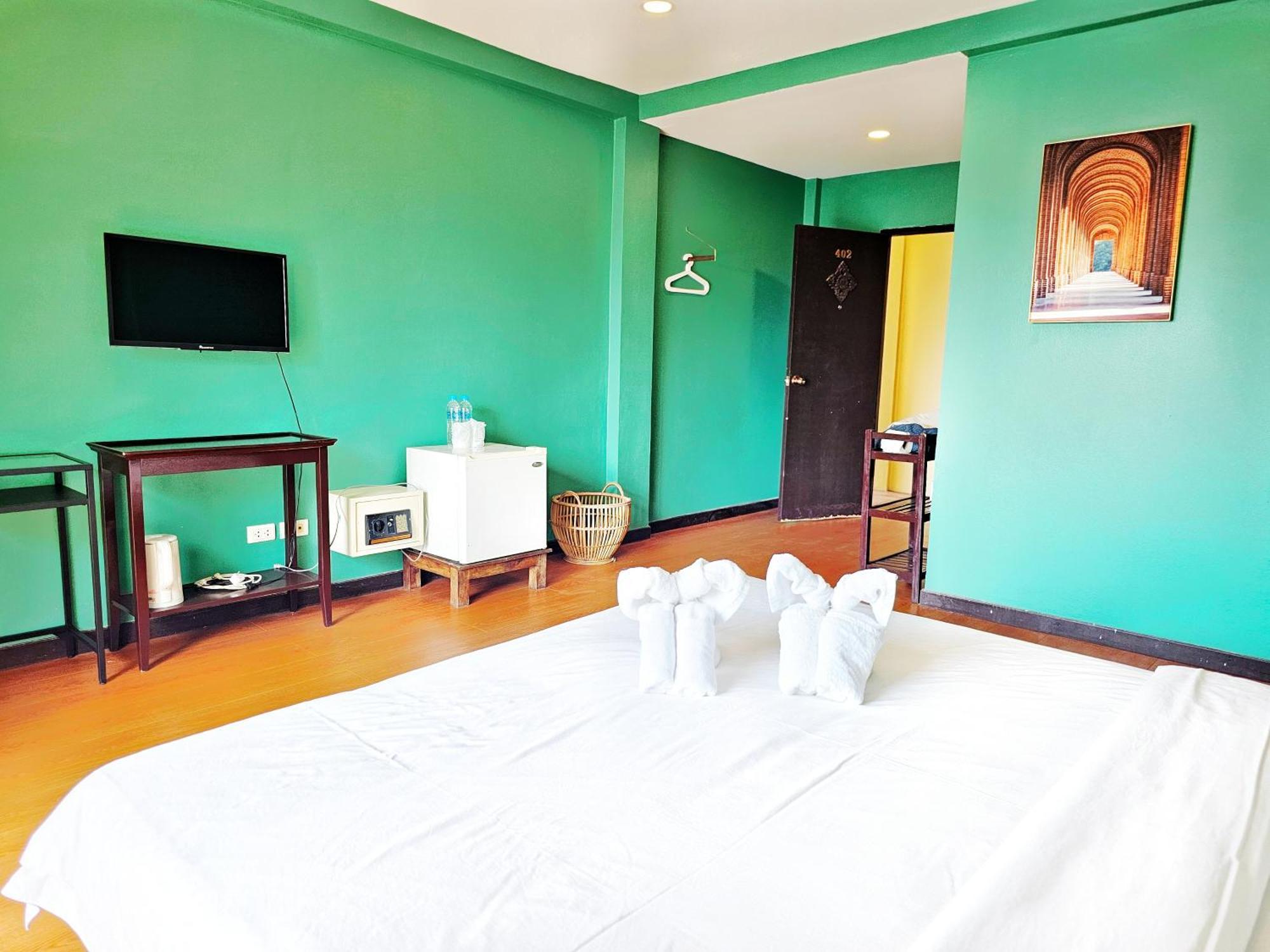 Elegant Lanna Guesthouse Чиангмай Екстериор снимка
