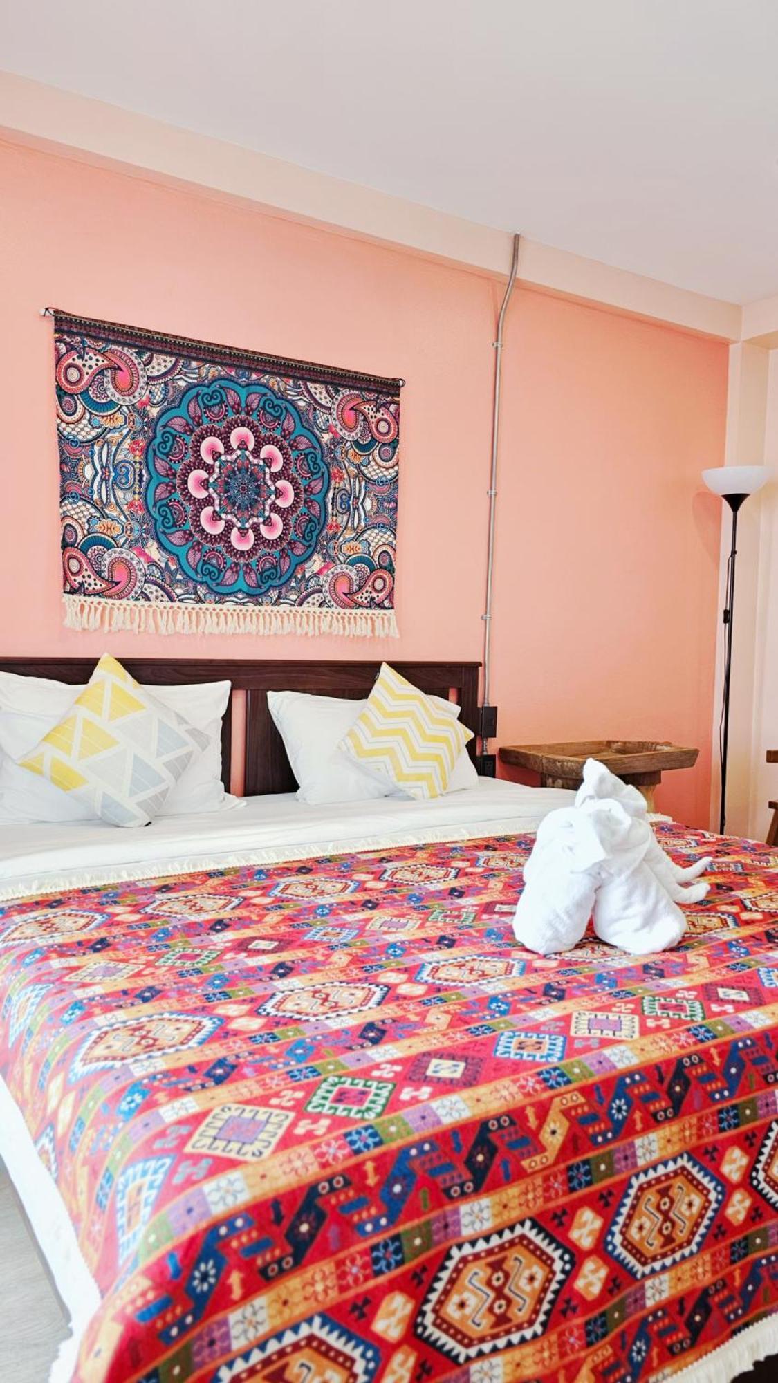 Elegant Lanna Guesthouse Чиангмай Екстериор снимка