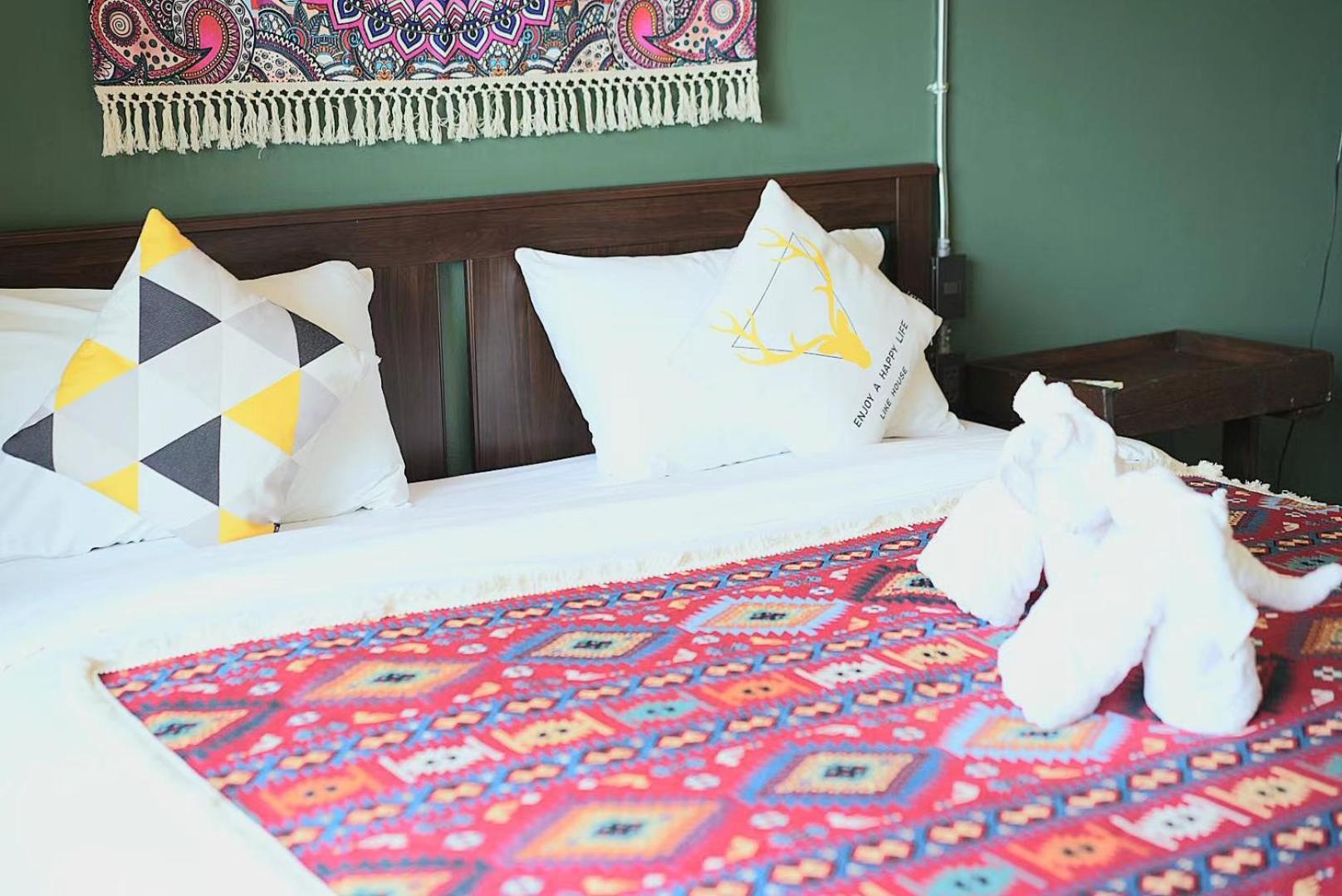 Elegant Lanna Guesthouse Чиангмай Екстериор снимка