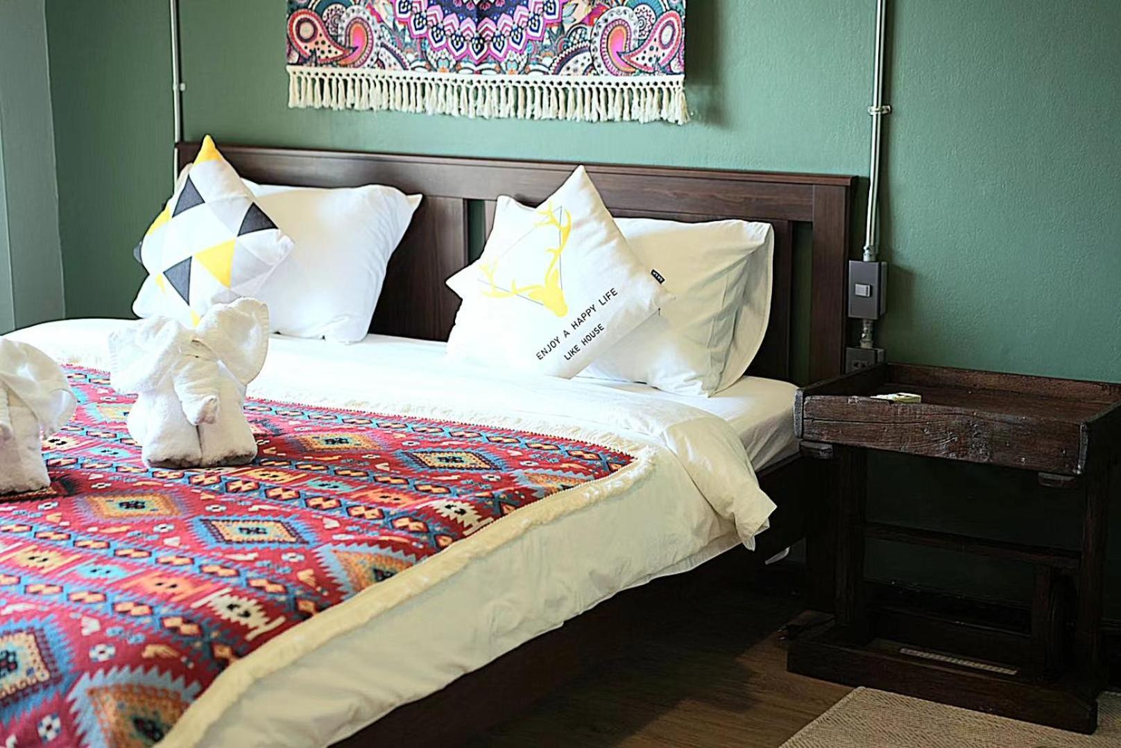 Elegant Lanna Guesthouse Чиангмай Екстериор снимка
