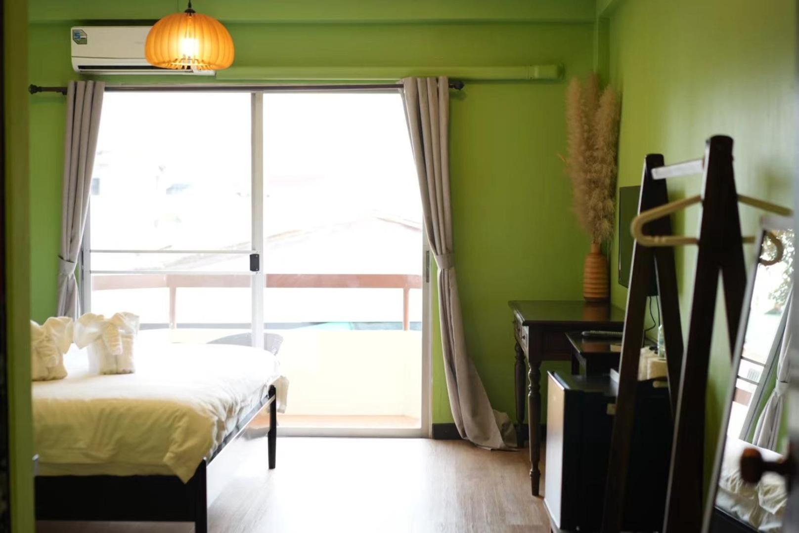 Elegant Lanna Guesthouse Чиангмай Екстериор снимка