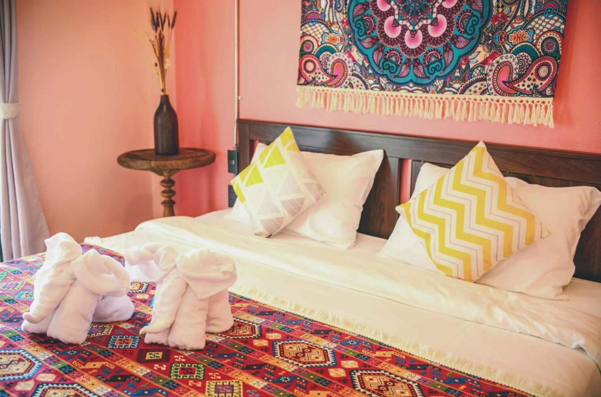 Elegant Lanna Guesthouse Чиангмай Екстериор снимка