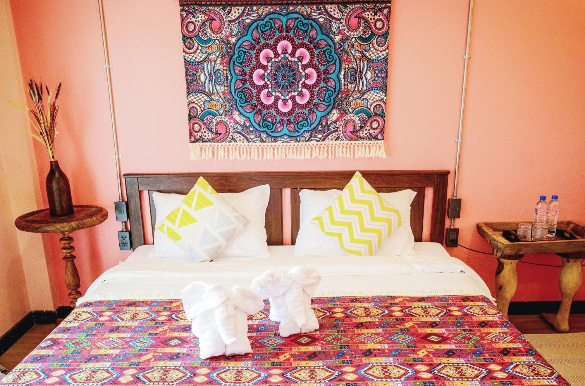 Elegant Lanna Guesthouse Чиангмай Екстериор снимка